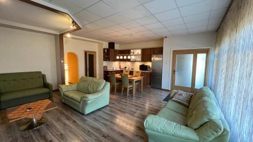 Valmiera Apartment | RIGA street Apartment 54 entire house