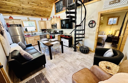Riggins Cabin | Riggins Riverview Retreat, Triple R Cabin #4