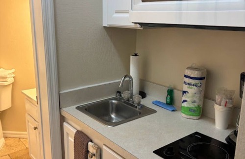 Port Saint Lucie Condo | Right Direction Rentals Studio 9897