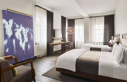 Midtown Hotel | Right in the Heart of Manhattan! 3 Deluxe Double Queen at Refinery Hotel!