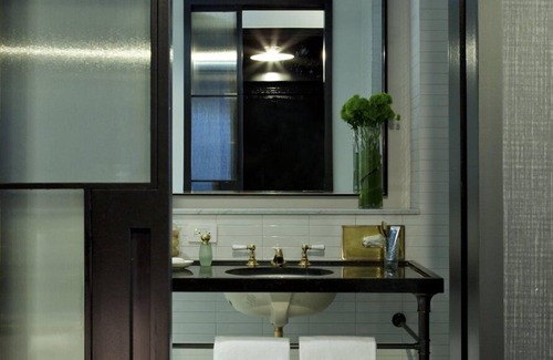 Midtown Hotel | Right in the Heart of Manhattan! 3 Deluxe Double Queen at Refinery Hotel!