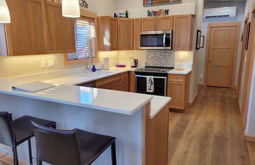 Winthrop House | Right next to Ski trail! Adventure Lodge-Walk to Downtown Winthrop&Ice Rink!