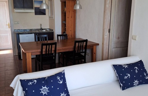 Roda de Bara Apartment | Right on the Beach - Masia del Mar - with your feed in the sand