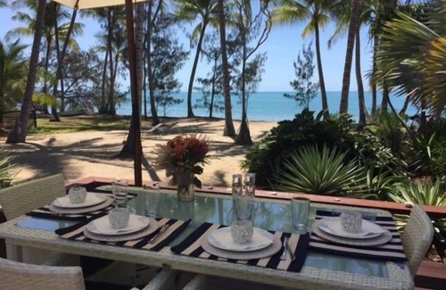 Oak Beach House | Right On the Beach