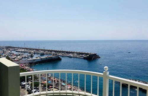 Radazul Apartment | Right on the beach quiet apartment with a large terrace