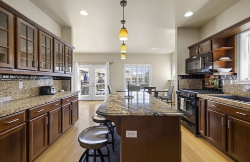 South Richland House | Right on the Columbia River.