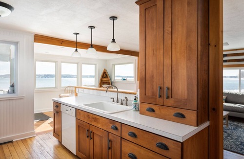 Suttons Bay Cottage | Right on the Lake Michigan - walk to town and across from TART trail
