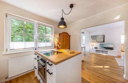 Lauterbach Apartment | Right on the water: Stylish "Hafenglück" vacation apartment in Lauterbach on Rügen