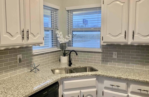 Elmo House | Right outside Canton and 5 minutes to TRADE DAYS!