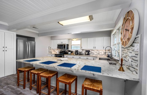 Jamaica Beach House | RightOnTheBeachVR: FRONT ROW Jamaica Beach 5BR 3bath, Stunning Views, Huge Decks