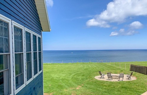 Sea View House | Rig’s Ladder – Luxury oceanfront, Pool, Hot-tub, Beautiful Beach, AC