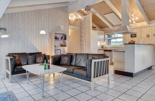 Yderby House | "Rik" - 350m from the sea by Interhome