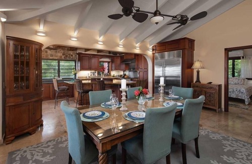 Estate Pastory Villa | Riley's Retreat + Cottage
