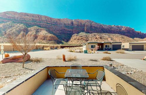 Moab South Valley House | Rim View 1
