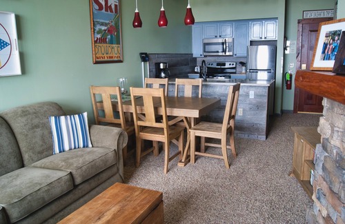 Snowshoe Condo | Rimfire 143 - One of a kind 1-bedroom in Snowshoe Village.
