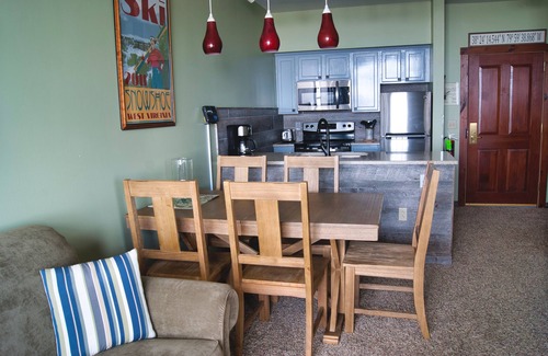Snowshoe Condo | Rimfire 143 - One of a kind 1-bedroom in Snowshoe Village.