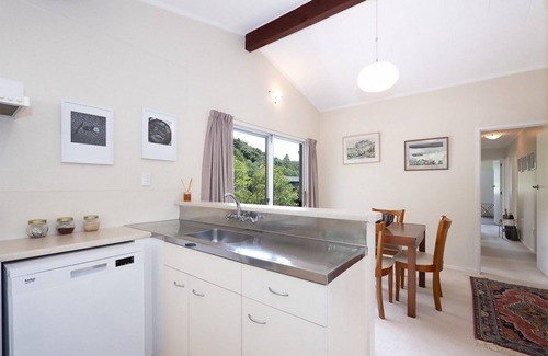 Paihia House | Rimu - Paihia Holiday Home