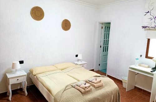 Montijos House | Rincón de Joel Habitación con baño privado