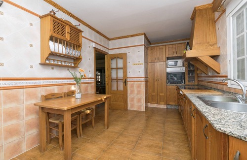 Los Franceses-la Vega Ski Chalet | Rincon De La Huerta - Three Bedroom Chalet, Sleeps 6