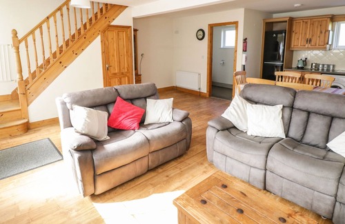 Clondra Cottage | RING FORT COTTAGE, pet friendly in Ballinamuck, County Longford