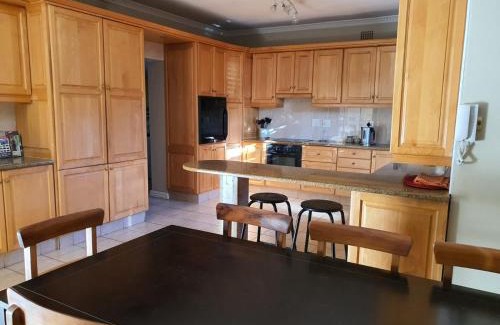 Pinelands Villa | Ringwood Villa