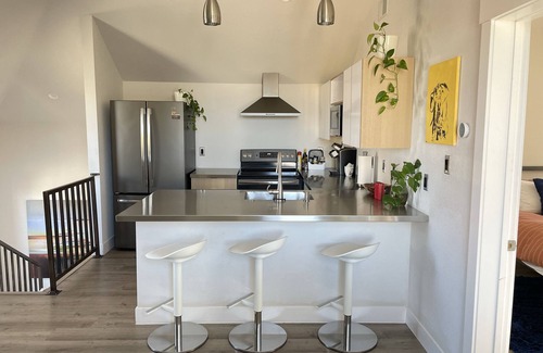 Curtis Park Apartment | RiNo Does it Better - Modern Apartment - Sleeps 4, Free Parking