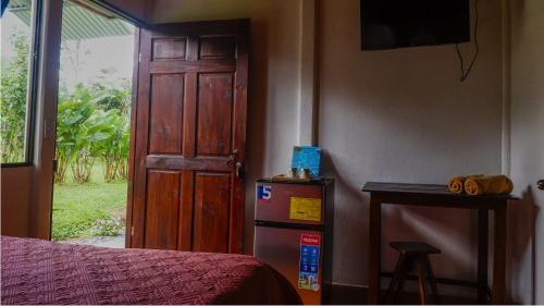 Katira Hotel | Rio Celeste Cabinas Vista Tenorio