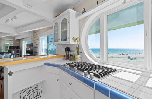 Rio del Mar House | Rio Del Mar Boathouse - steps from the beach