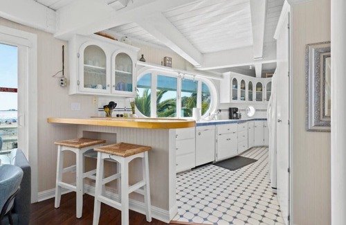 Rio del Mar House | Rio Del Mar Boathouse - steps from the beach