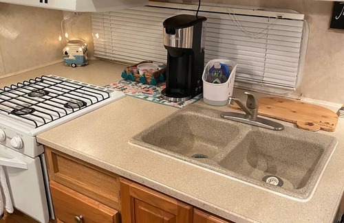 Rio Frio House | RIO FRIO SUNSET GLAMPER-nAFFORDABLE, CLEAN, CLOSE TO GARNER ST. PARK& FRIO RIVER