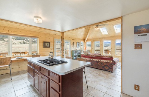 Creede Cabin | Rio Grande River and Mountain Views-Pet Friendly-River Access