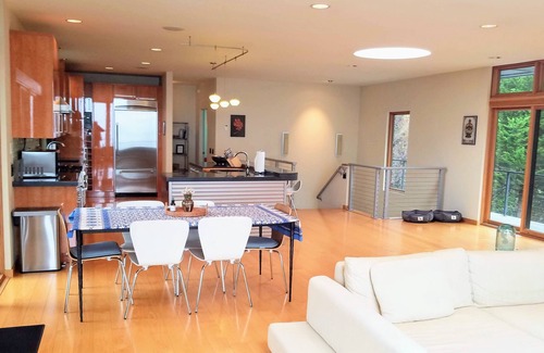 Albion House | Rio Luna - Where the Majestic Navarro River Meets the Rugged Pacific Ocean