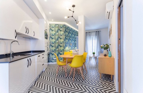 Almendrales Apartment | Rio Plaza IV apartment in Madrid