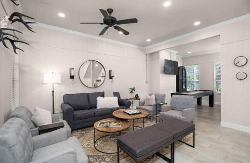 Stonewall House | Rio Ranchito, River front, Fire Pit, Views!
