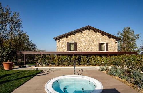 Varignana House | RIO ROSSO LUXURY COUNTRY VILLA