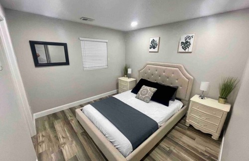 Commerce Township House | Rio Vista 3 bed/2 bath Ranch!