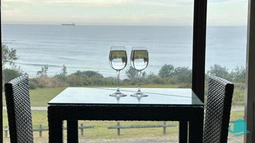 Caves Beach House | Ripples by the Sea