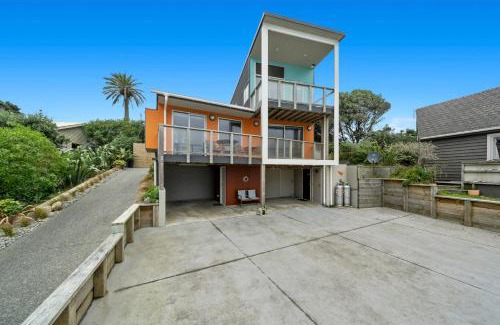 Raumati South House | Rippling Waves Lookout - Raumati South Home