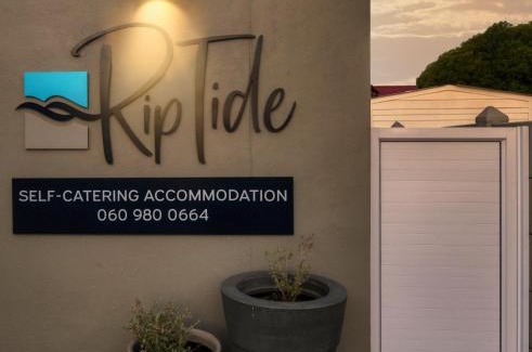 Struisbaai Apartment | RipTide Apartment on 28 Main Road Struisbaai