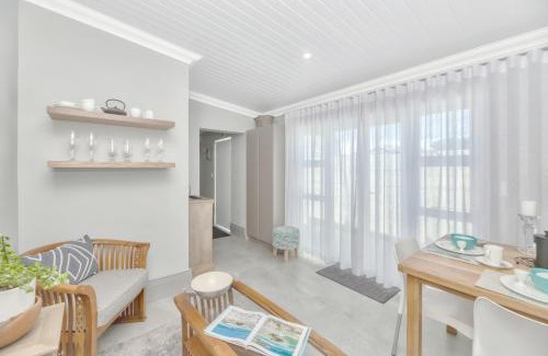 Struisbaai Apartment | RipTide Apartment on 28 Main Road Struisbaai