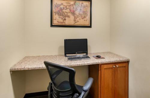Pleasanton Hotel | Risewell Kitchen Suites Pleasanton