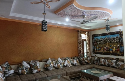 Mandi House | Rishik Home Stay