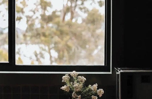 Lower Wattle Grove Cabin | Rising Hut ~ Cygnet, Tasmania