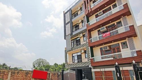 Gurugram Hotel | Rising star hotel