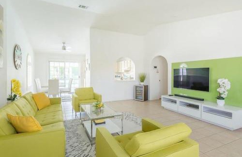 Cathedral City House | Risueno Retreat Home