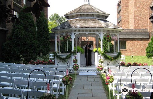 West Henrietta Hotel | Rit Inn & Conference Center