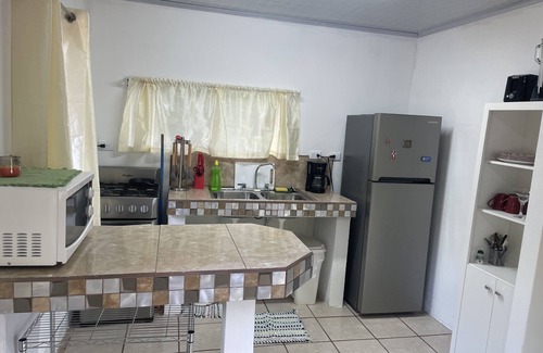 Rio Seco Cabin | Rita & Sonny Tropical 'Surf' Cabina