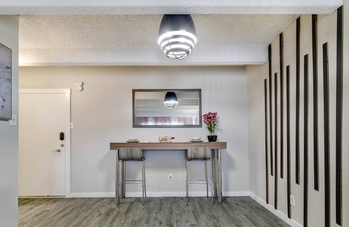 Vickery Meadow Apartment | ★Ritzy Adaptable Get-Away | ★Pool | ★Free Covered Parking