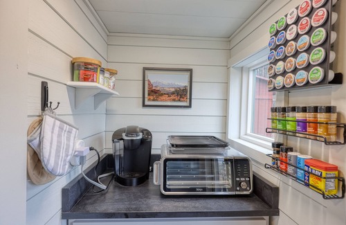 Woodstock Cabin | Rivah Retreat -River Front- Fishing -Hot tub