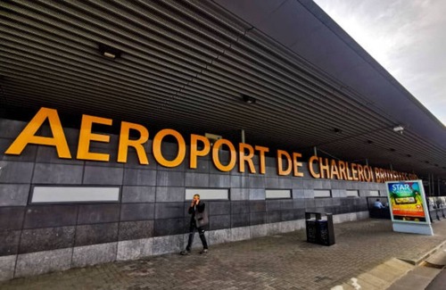 Charleroi Apartment | Rive Gauche B center - train station - airport